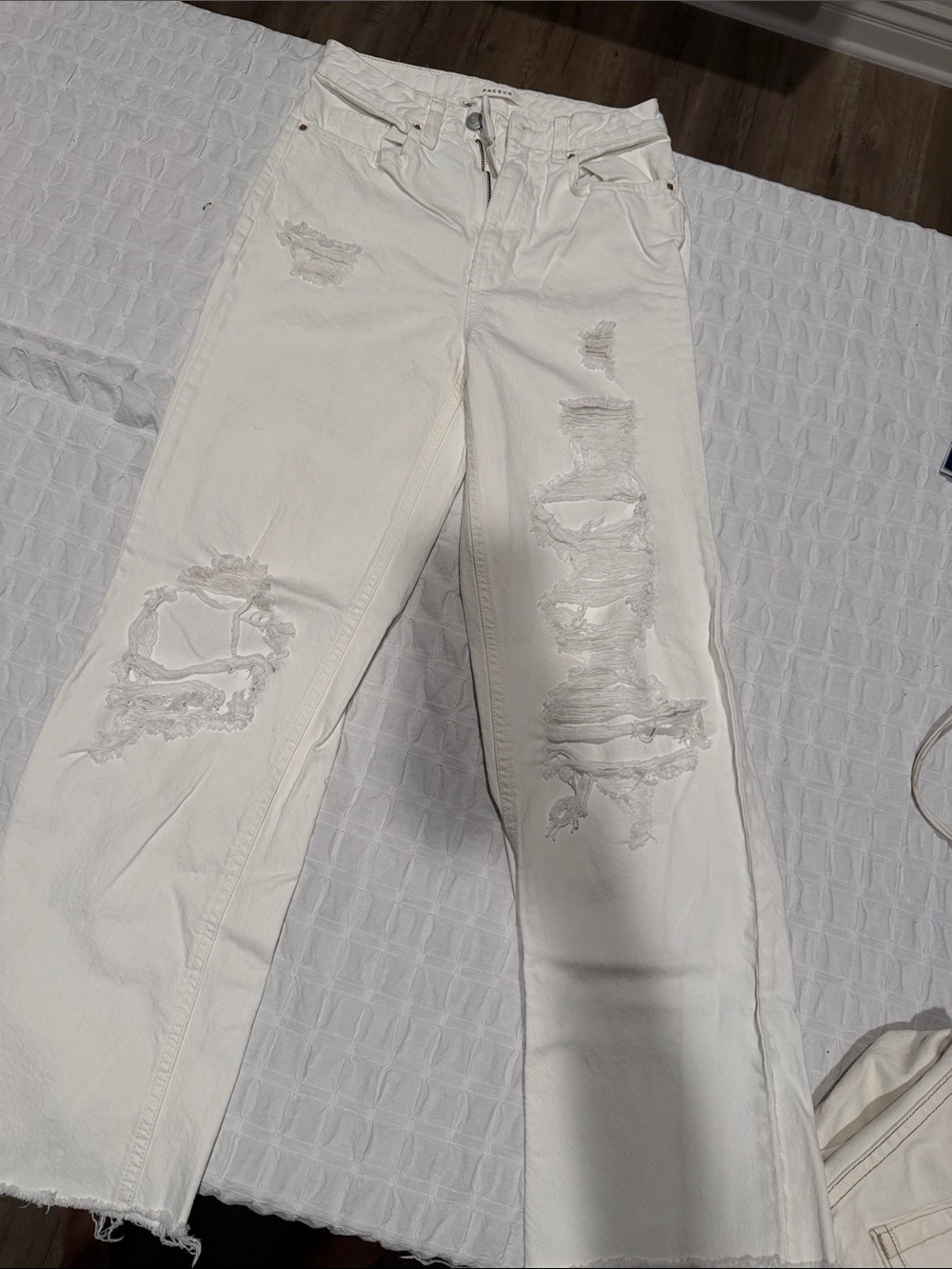 PacSun White Distressed Wide-Leg Jeans
